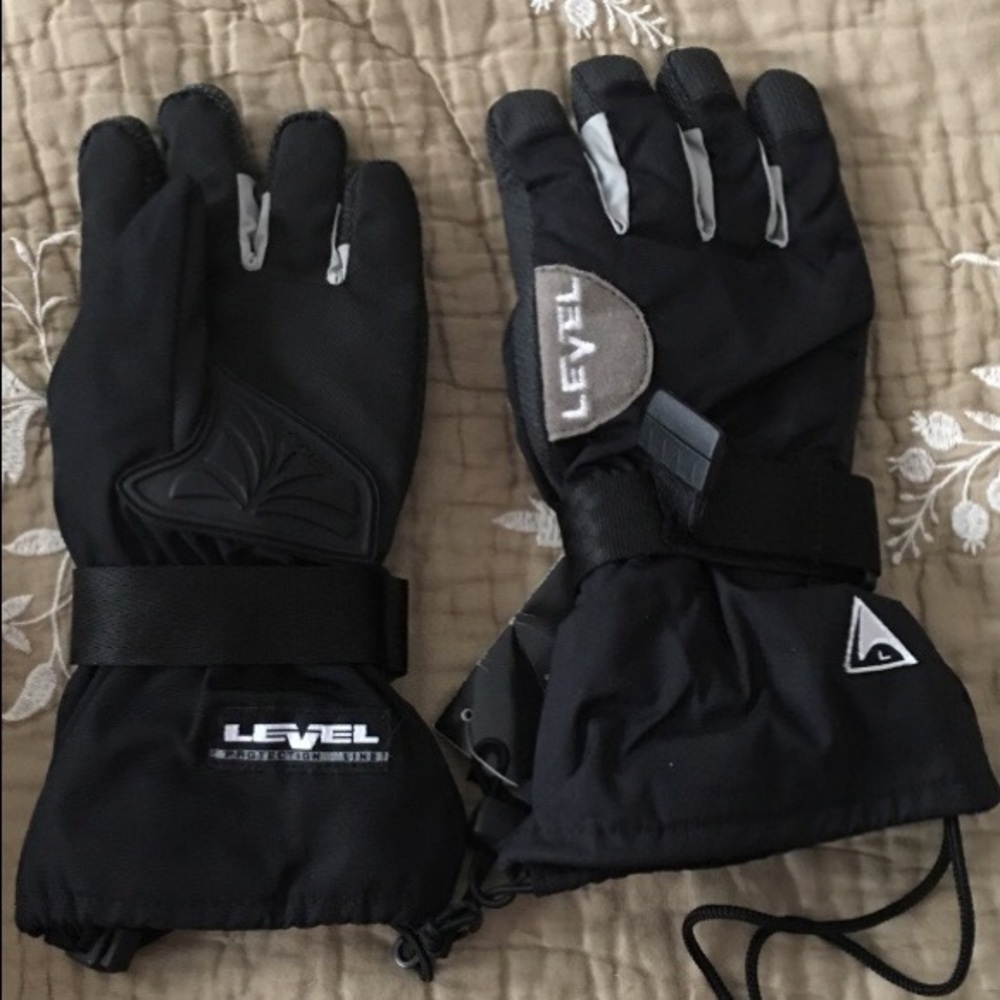 NWT Level BioMex Fly Ski Snowboard Gloves with wrist guards !